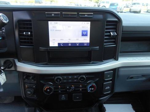 Used 2024 Ford F550 4x4 Regular Cab Super Duty image 17