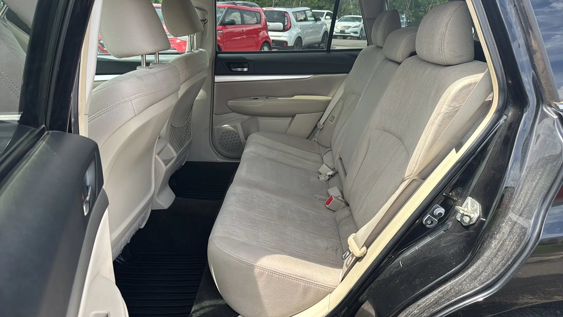 Used 2013 Subaru Outback 2.5i Premium w/ Popular Pkg 1A AWD/4WD image 10