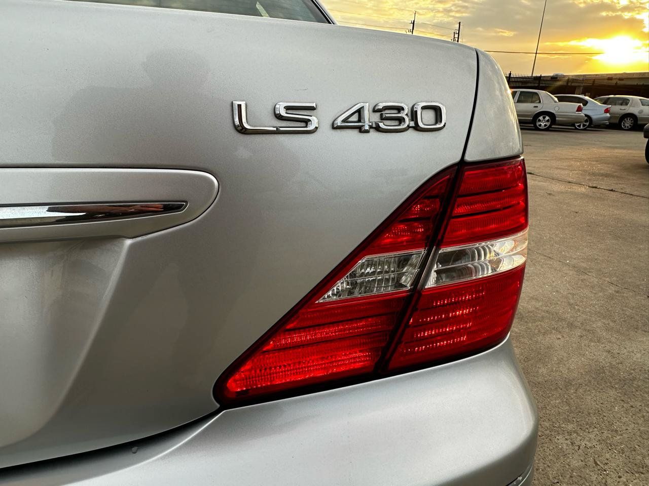 Used 2004 Lexus LS 430 RWD image 85