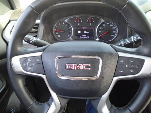 Used 2023 GMC Acadia SLT w/ Trailering Package AWD/4WD image 8