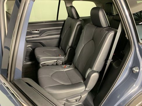 Used 2025 Toyota Grand Highlander Limited image 36