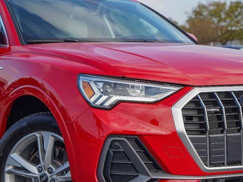 Certified 2023 Audi Q3 2.0T Premium Plus w/ Premium Plus Package image 2