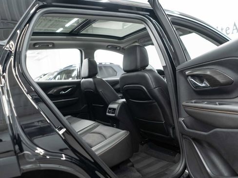 Used 2020 GMC Terrain SLT w/ Preferred Package image 12