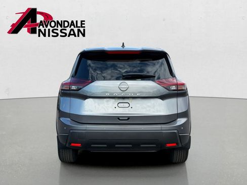 Used 2024 Nissan Rogue S FWD image 5