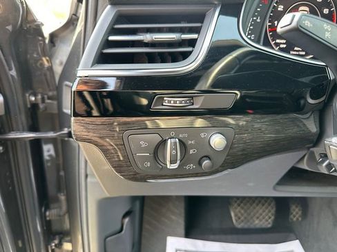Used 2019 Audi Q7 3.0T Prestige AWD/4WD image 21