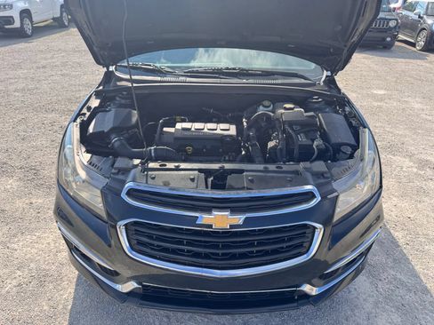 Used 2015 Chevrolet Cruze LT FWD image 30
