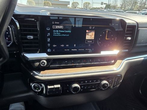 Used 2023 Chevrolet Silverado 1500 LT image 43