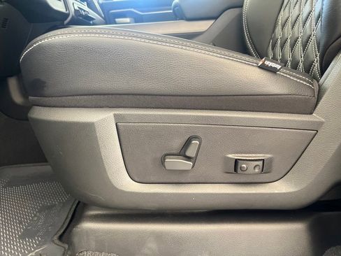 New 2022 RAM 2500 Big Horn w/ Level C Equiment Group image 37