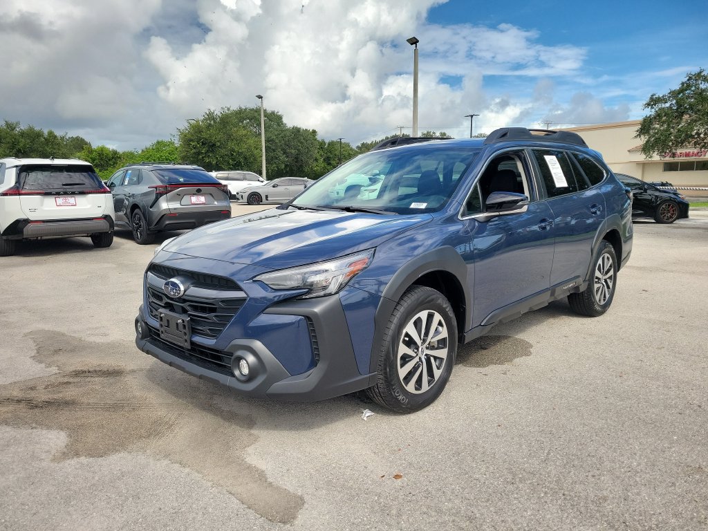 Used 2025 Subaru Outback Premium AWD/4WD image 31
