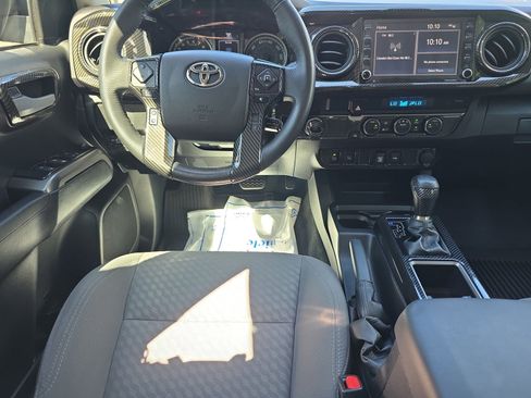 Used 2023 Toyota Tacoma SR5 w/ Technology Package RWD image 15