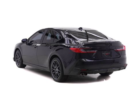 Used 2025 Toyota Camry XSE w/ Premium Plus Package AWD/4WD image 5