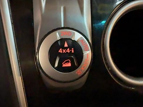 Used 2016 Nissan Pathfinder SV w/ Trailer Tow Package image 24