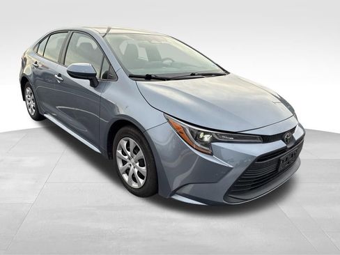 Used 2023 Toyota Corolla LE FWD image 8