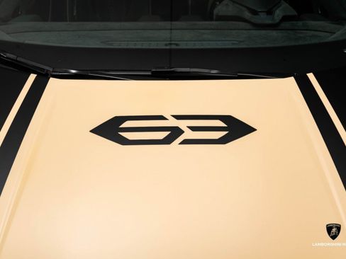 Used 2024 Lamborghini Huracan Sterrato image 12