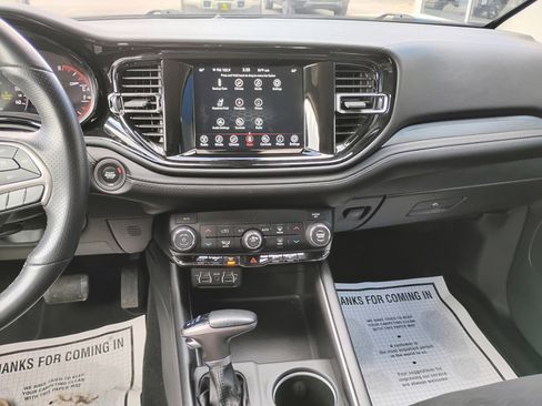 Used 2022 Dodge Durango SXT AWD/4WD image 8