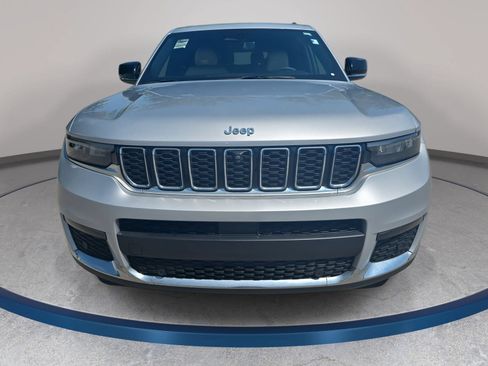 Used 2023 Jeep Grand Cherokee L Limited w/ Luxury Tech Group II AWD/4WD image 2
