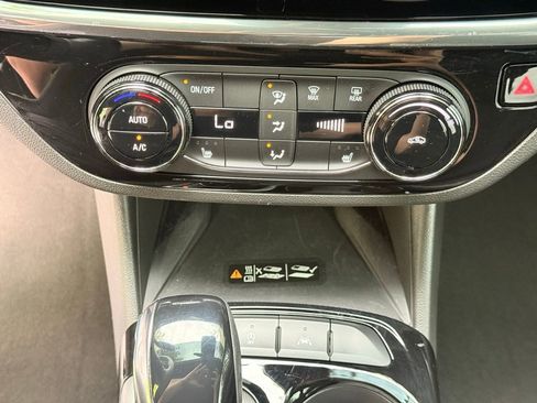 Used 2026 Buick Envista Sport Touring w/ Convenience I Package FWD image 20