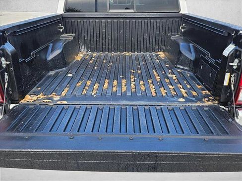 Used 2022 Toyota Tacoma SR5 RWD image 7