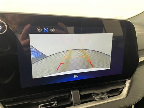 New 2026 Chevrolet Equinox LT image 7