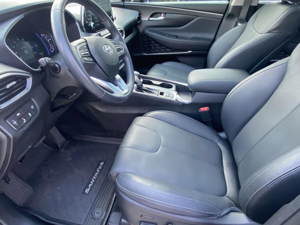 Used 2019 Hyundai Santa Fe FWD image 17