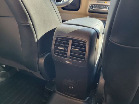 Used 2020 Ford Escape SEL image 32