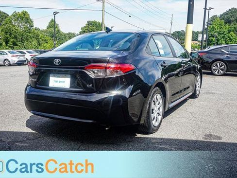 Used 2021 Toyota Corolla LE FWD image 15