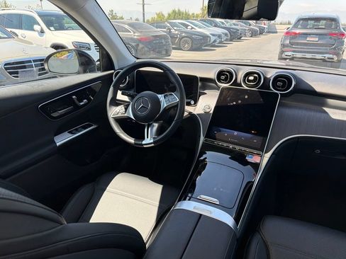Used 2025 Mercedes-Benz GLC 350e 4MATIC image 6