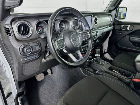Used 2023 Jeep Wrangler Unlimited Rubicon 4xe w/ Dual Top Group AWD/4WD image 9