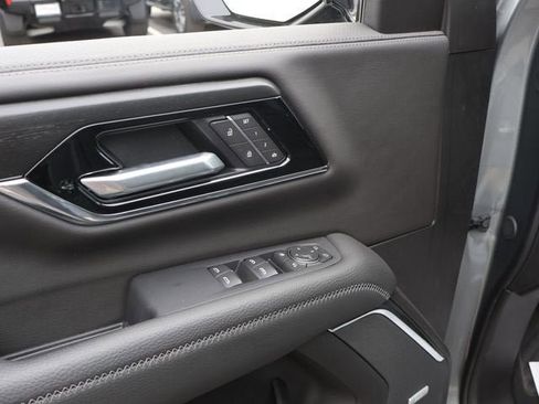 New 2026 GMC Yukon XL Denali w/ Sun & Power Step Package AWD/4WD image 18
