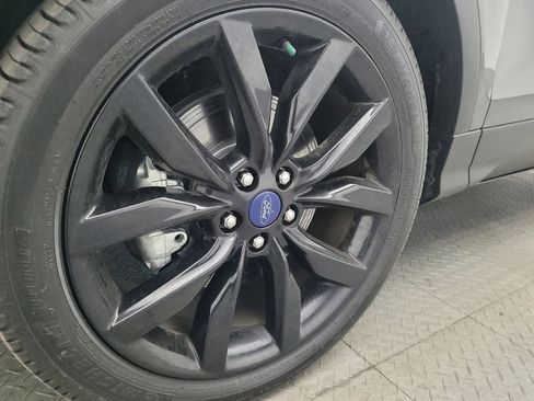 Used 2017 Ford Escape SE w/ Equipment Group 201A FWD image 31