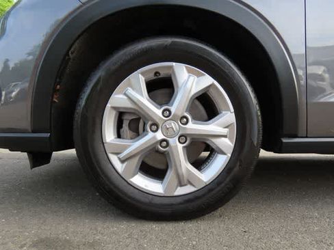 Used 2023 Honda HR-V LX image 9