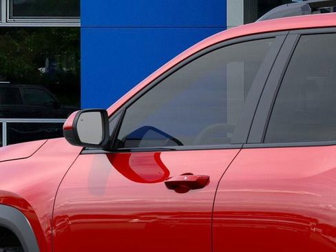 New 2026 Chevrolet Equinox ACTIV image 12