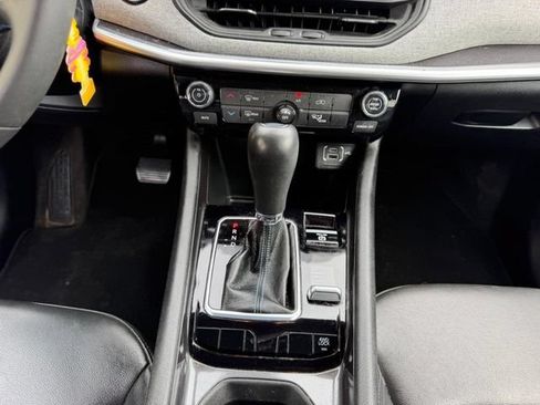 Used 2022 Jeep Compass Latitude AWD/4WD image 14
