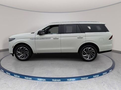 New 2026 Lincoln Navigator Reserve AWD/4WD image 7