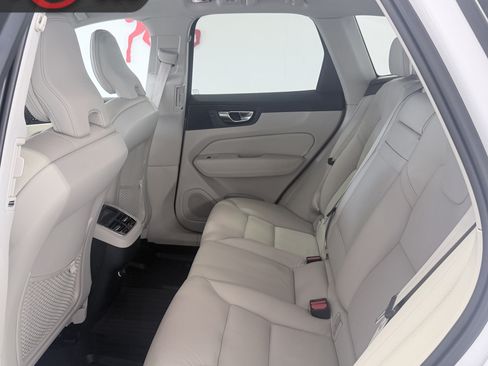 Used 2020 Volvo XC60 T5 Inscription w/ Protection Package Premier AWD/4WD image 13