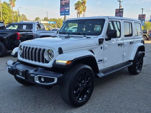 Certified 2025 Jeep Wrangler Unlimited Sahara AWD/4WD image 4