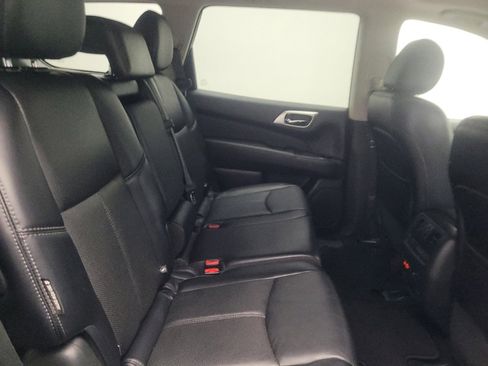 Used 2019 Nissan Pathfinder Platinum FWD image 19