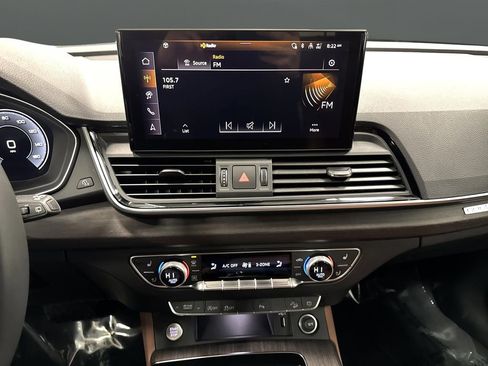 Used 2025 Audi Q5 2.0T Premium Plus w/ Premium Plus Package image 9