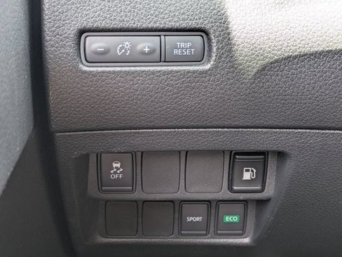 Used 2018 Nissan Rogue S FWD image 21