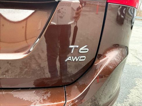 Used 2015 Volvo XC60 T6 w/ Proximity Package image 8