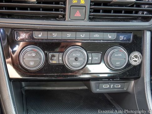 Used 2024 Volkswagen Jetta SE FWD image 15