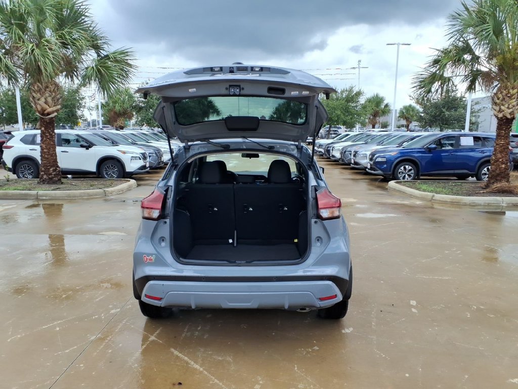 Used 2023 Nissan Kicks SV FWD image 20