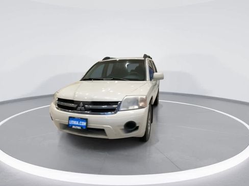 Used 2007 Mitsubishi Endeavor SE image 4