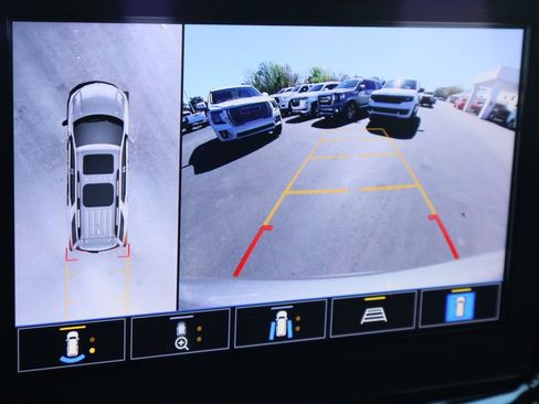 Certified 2023 Chevrolet Traverse Premier image 16