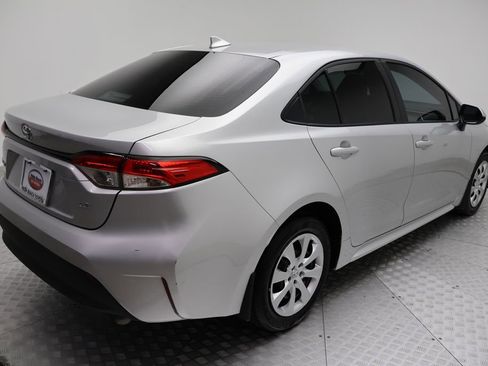 Certified 2025 Toyota Corolla LE image 8