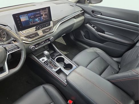 Used 2025 Nissan Altima 2.5 SR w/ SR Premium Package FWD image 12