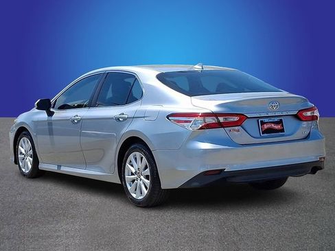 Used 2020 Toyota Camry LE FWD image 6