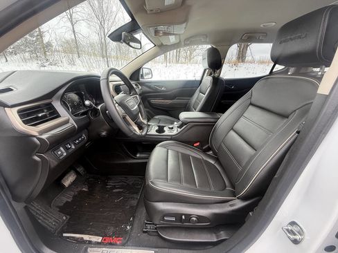 Used 2023 GMC Acadia Denali w/ Trailering Package image 9