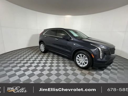 Certified 2023 Cadillac XT4 Luxury image 2