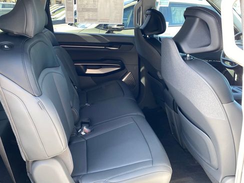 New 2026 Kia EV9 Light image 24